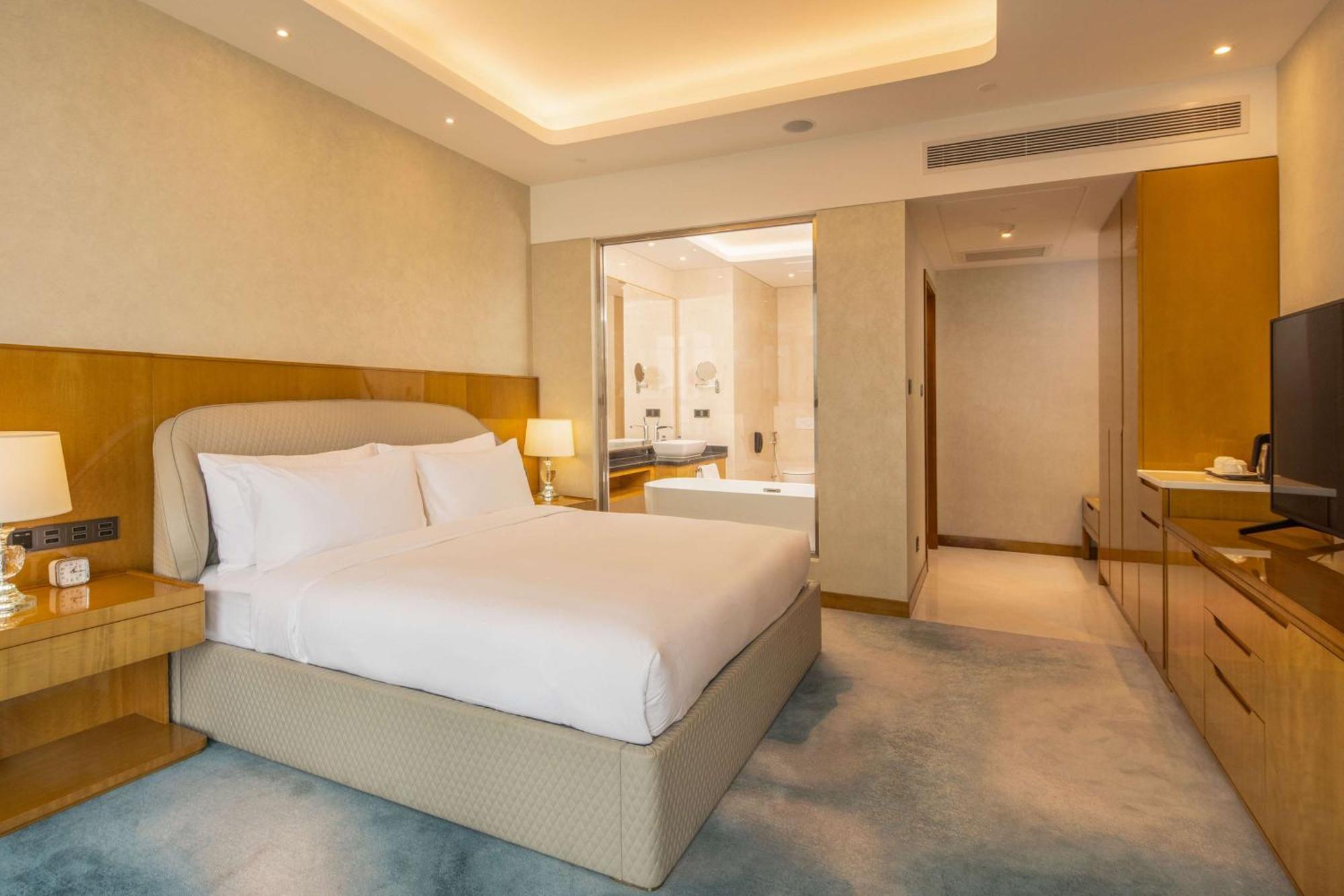 Hilton Brazzaville Les Tours Jumelles Hotel & Residences Exterior photo