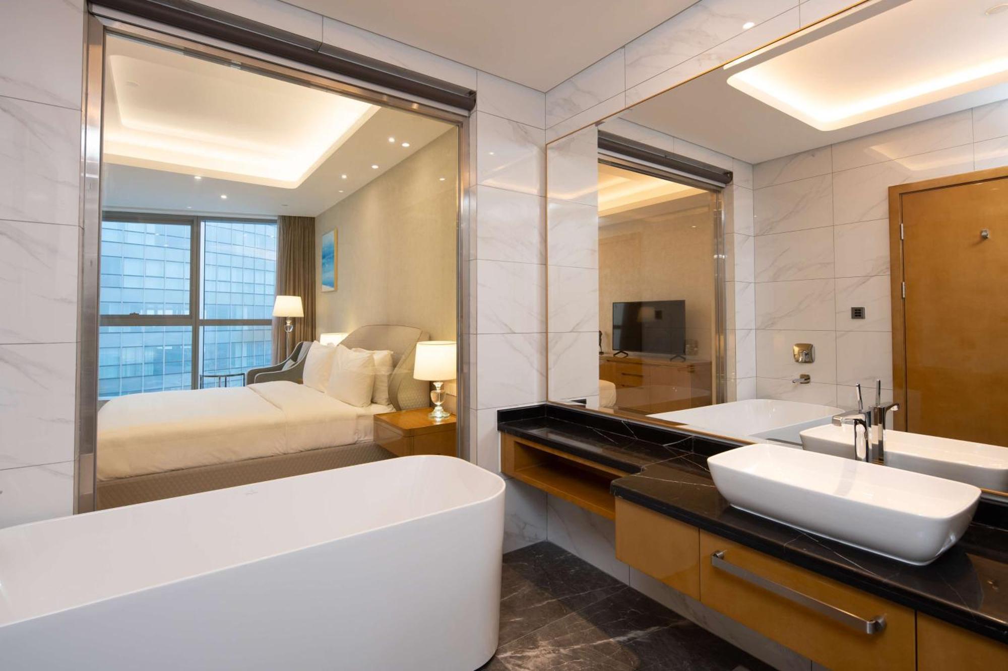 Hilton Brazzaville Les Tours Jumelles Hotel & Residences Exterior photo
